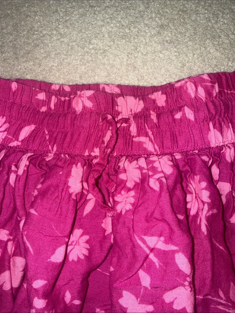 GAP bright pink